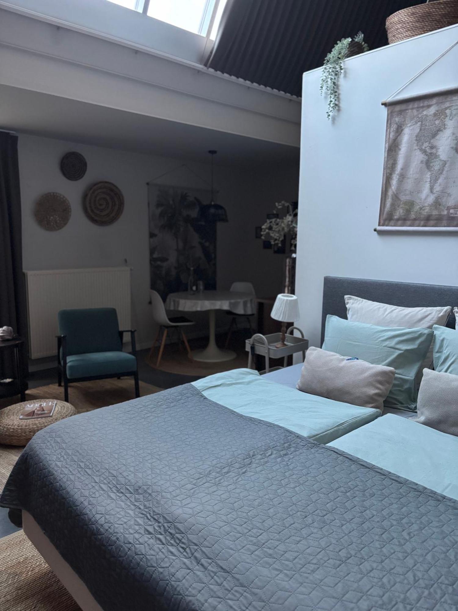 Guesthouse De Loft บรูจส์ ภายนอก รูปภาพ